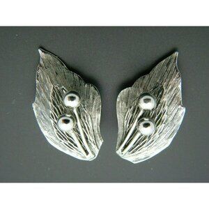 WHITING & DAVIS Silver Tone Leaf Flower Clip Earrings Vintage